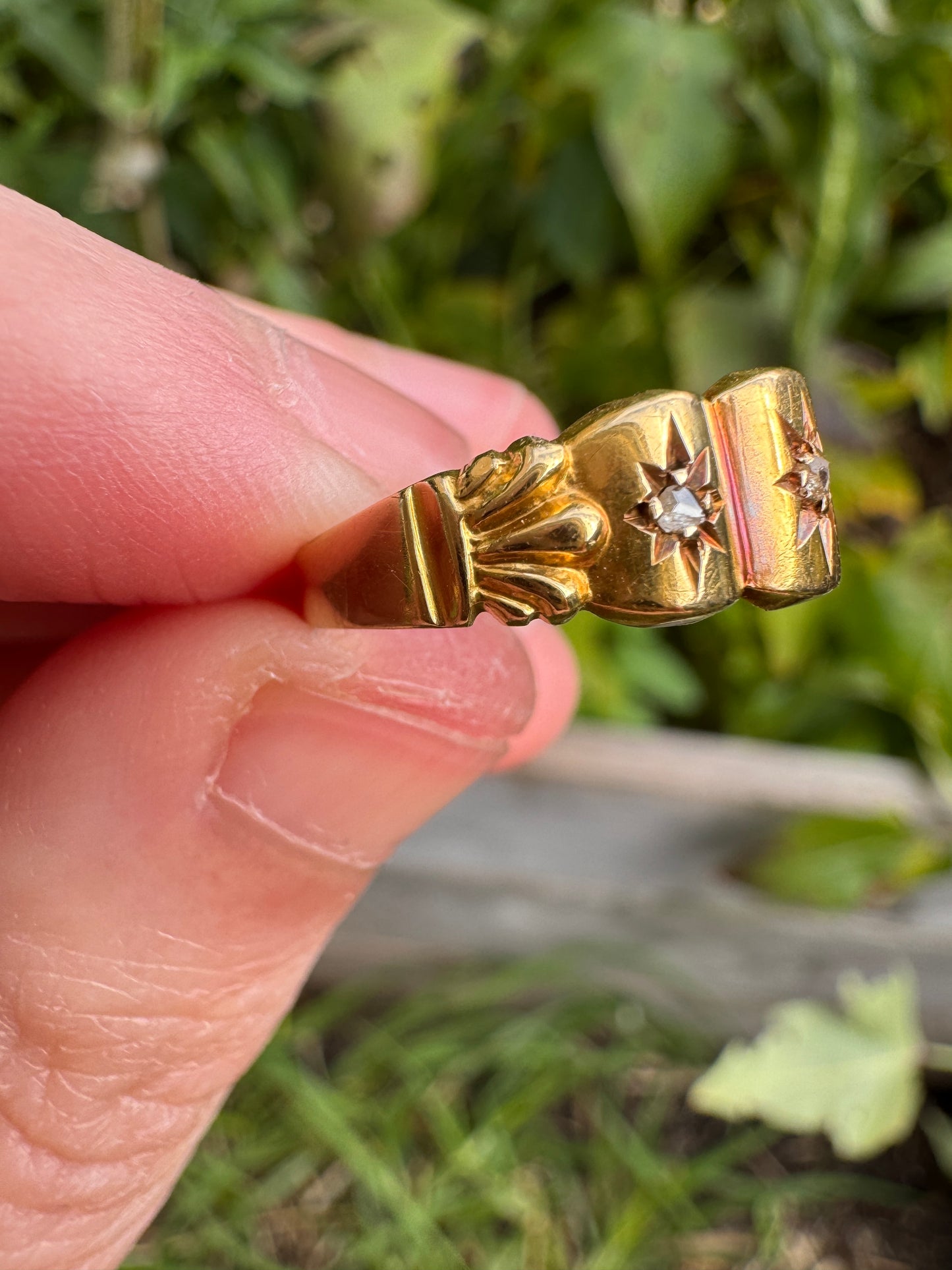 Antique Edwardian English 18ct gold rose cut diamond gypsy ring