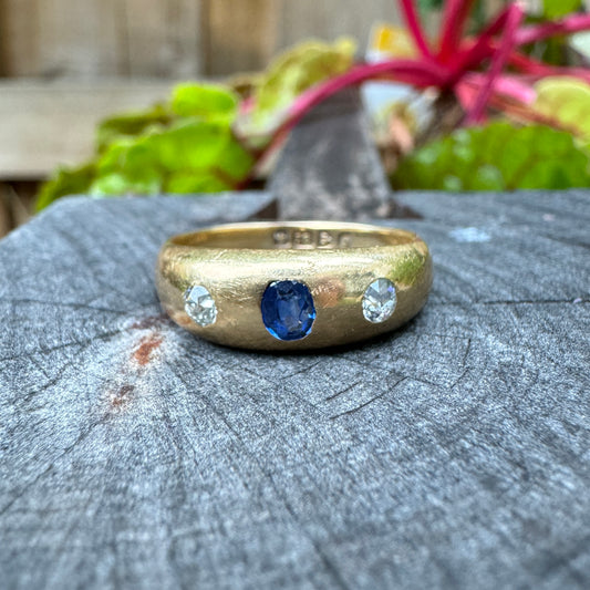 Antique Edwardian 18ct yellow gold sapphire and diamond gypsy ring