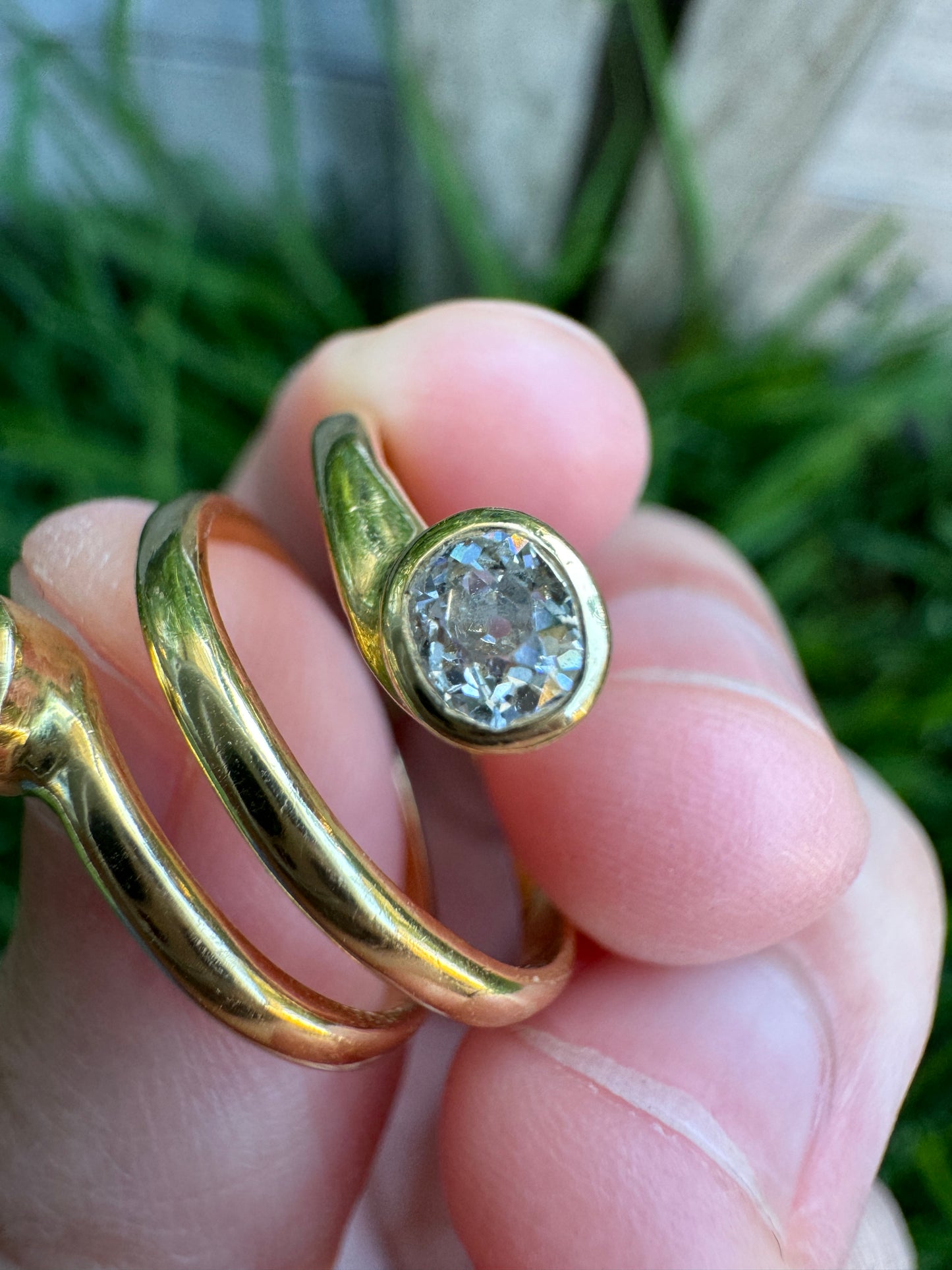 Vintage 18ct yellow gold 0.5ct TCW old mine cut diamond spiral ring