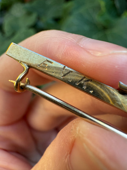 Vintage Art Deco 15ct yellow gold and platinum diamond bow bar brooch/chain extender with safety chain