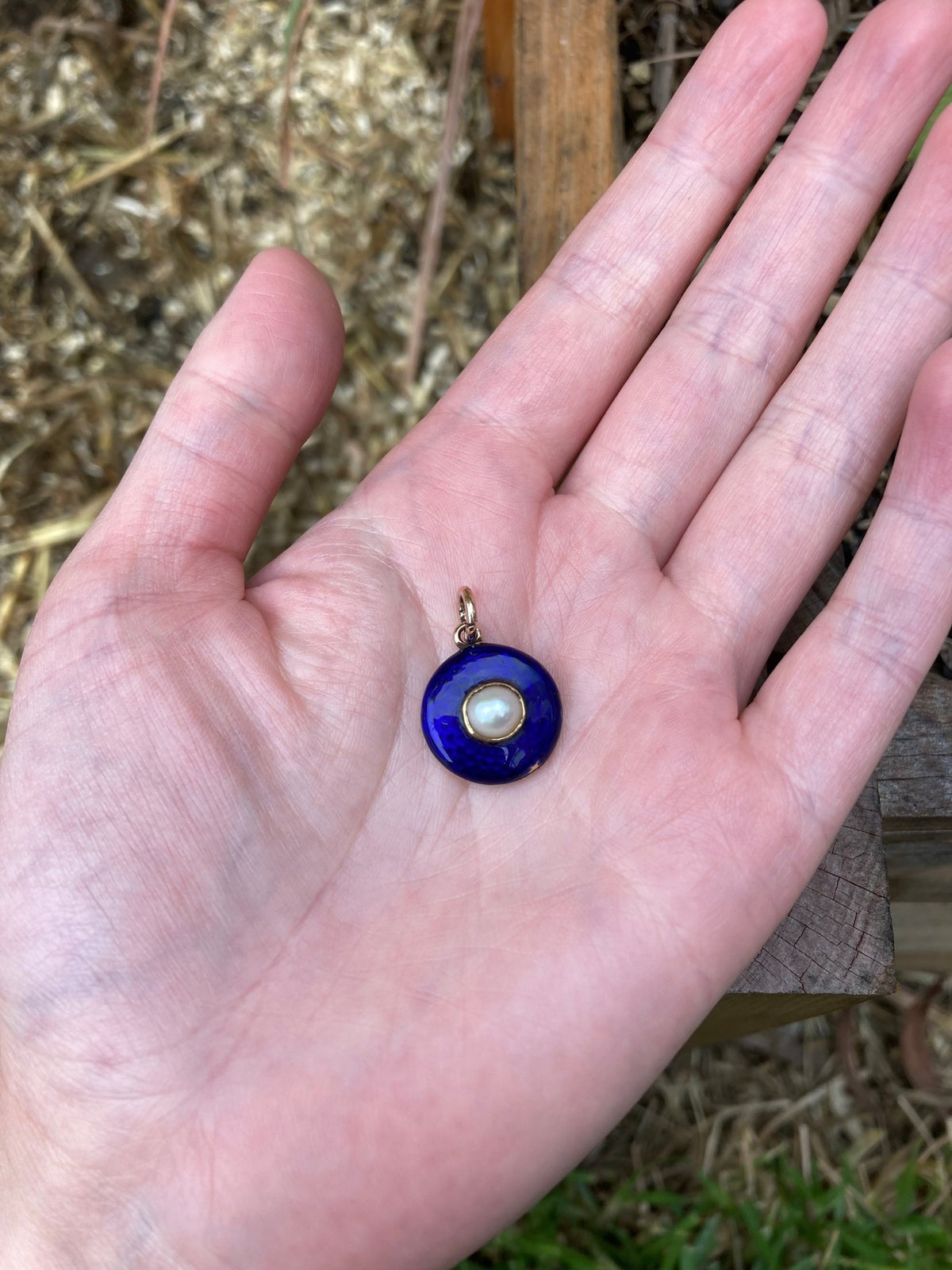 Vintage 9ct gold split pearl and blue enamel pendant