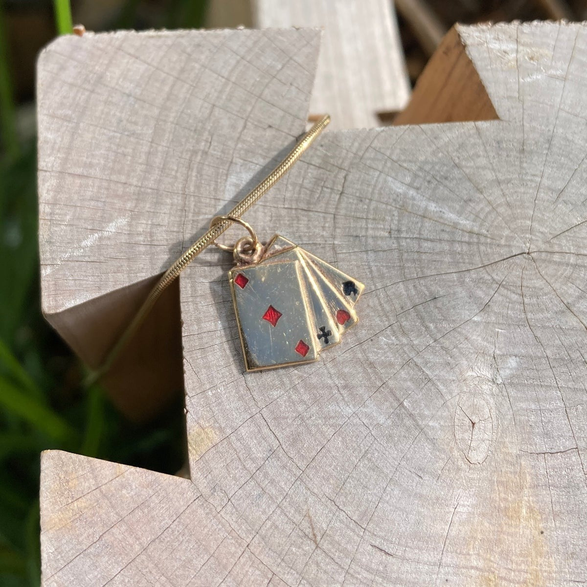 Vintage 9ct yellow gold and enamel playing cards charm