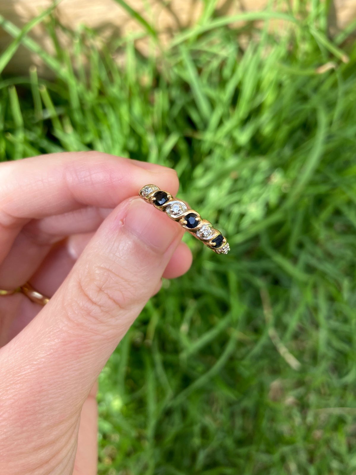 Vintage 9ct yellow gold sapphire and diamond scroll half hoop ring