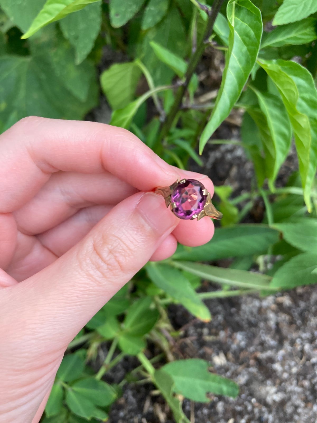 Vintage 9ct rose gold Arts & Crafts style faceted purple paste ring