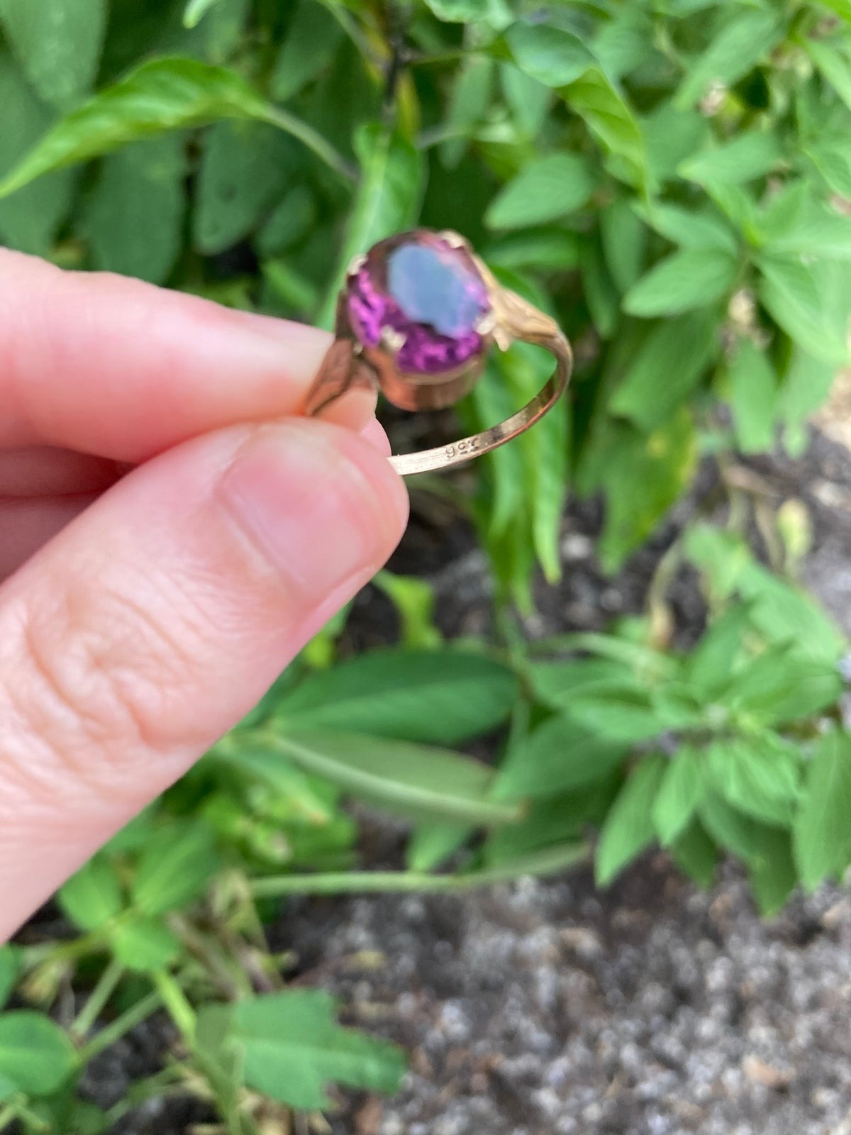 Vintage 9ct rose gold Arts & Crafts style faceted purple paste ring