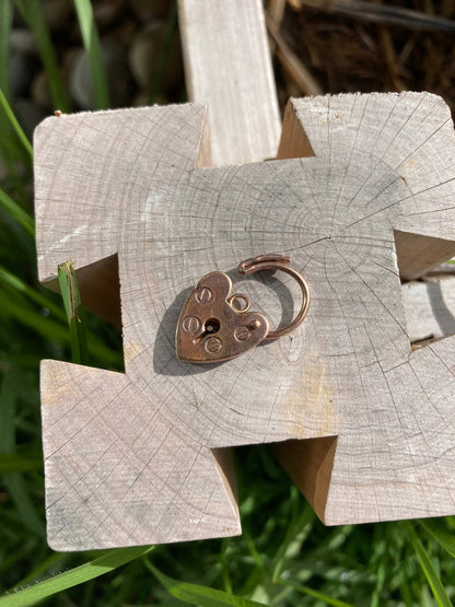 Vintage 9ct rose gold heart padlock pendant