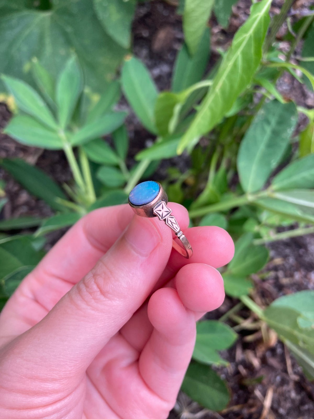 Vintage 9ct rose gold Arts & Crafts style opal doublet ring