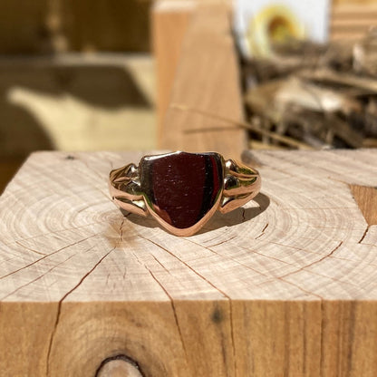Antique 9ct rose gold shield signet ring