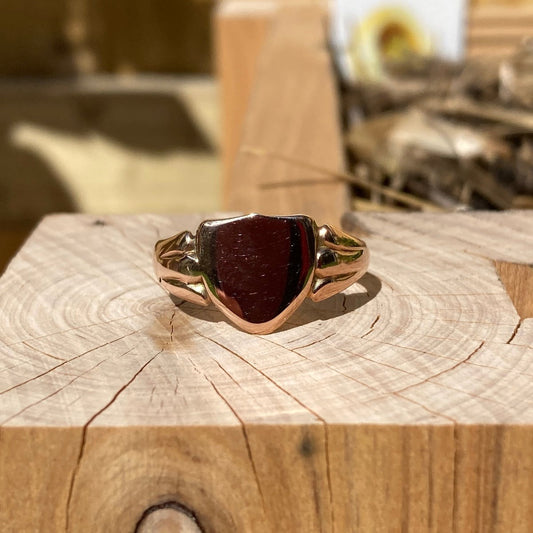 Antique 9ct rose gold shield signet ring