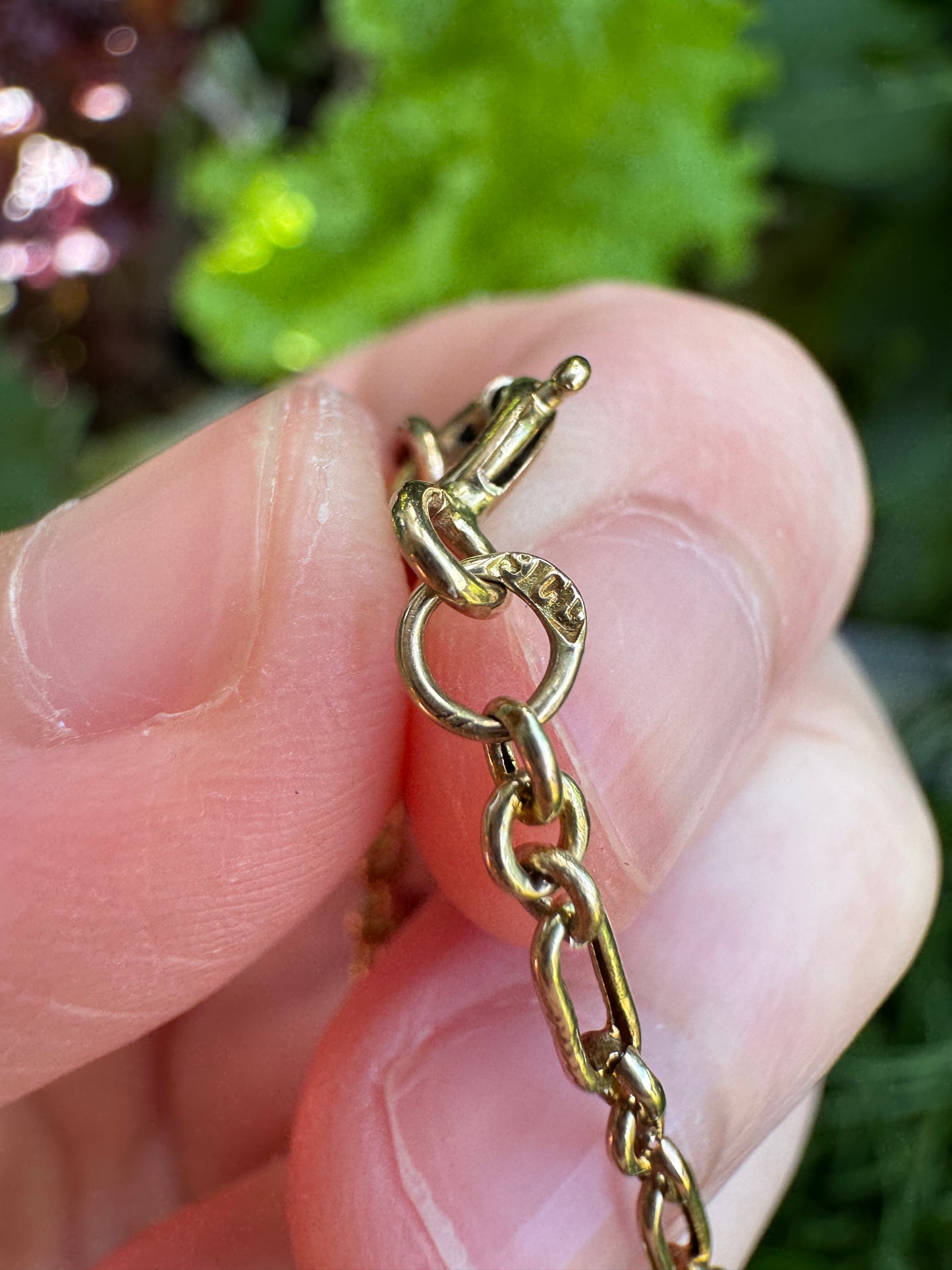 Vintage 9ct yellow gold paperclip link chain, 40cm / 15.75 inches long