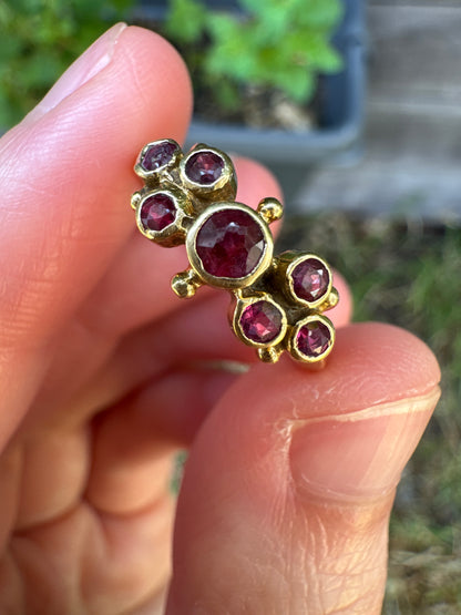 Vintage 18ct yellow gold seven stone 0.4ct TCW natural ruby ring