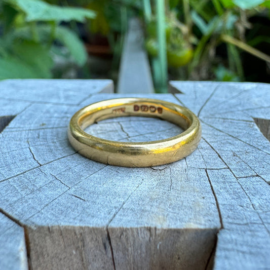 Vintage 22ct yellow gold donut band, 3.5mm wide