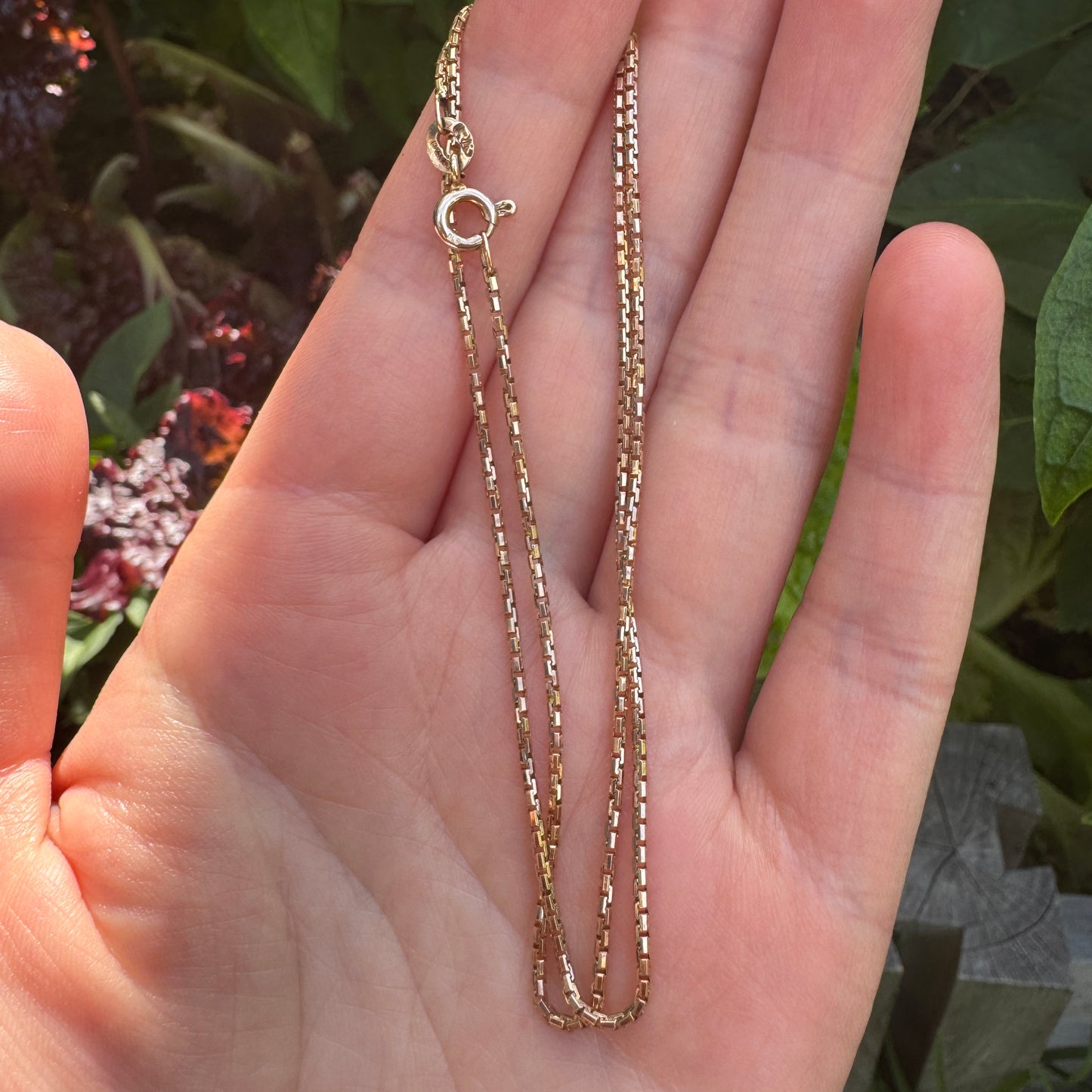 Vintage 9ct yellow gold box chain, 39cm / 15.35 inches long