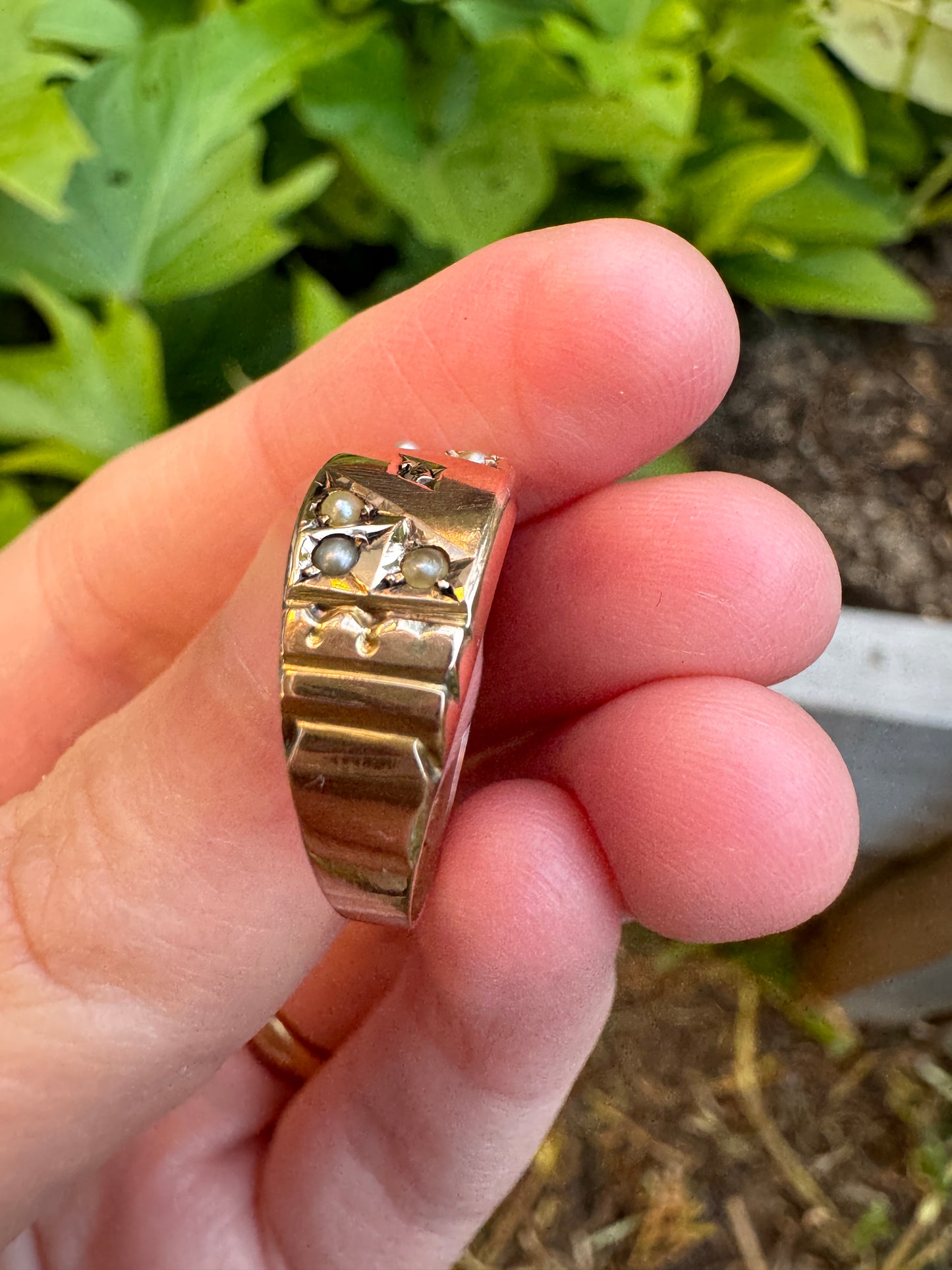 Antique Victorian 9ct rose gold pearl and rose cut diamond ring