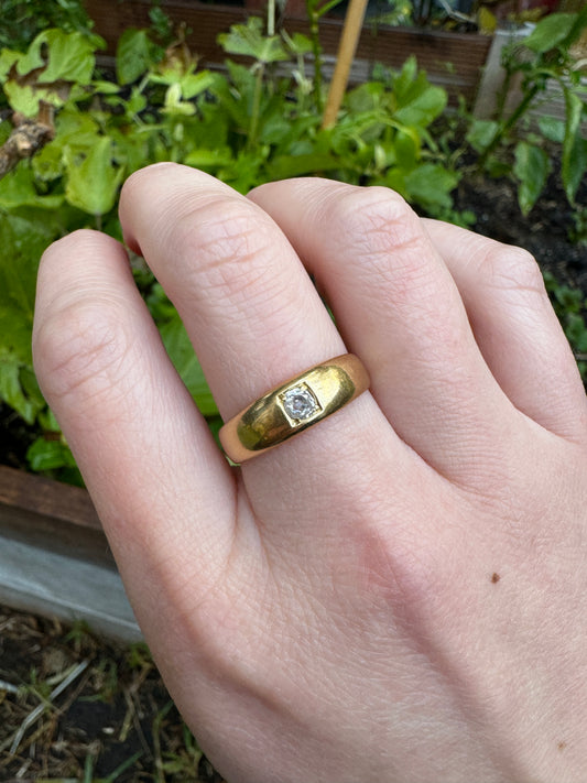 Vintage 18ct yellow gold 0.2ct old mine cut diamond gypsy ring