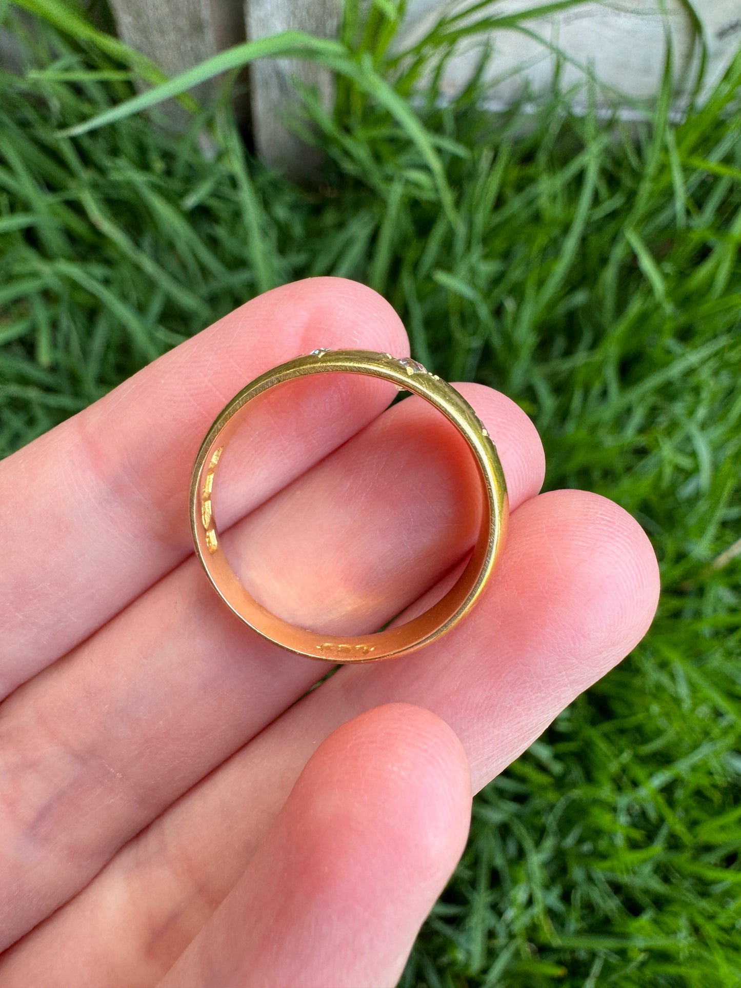 Antique 18ct yellow gold three stone 0.25ct TCW old mine cut diamond starset gypsy ring