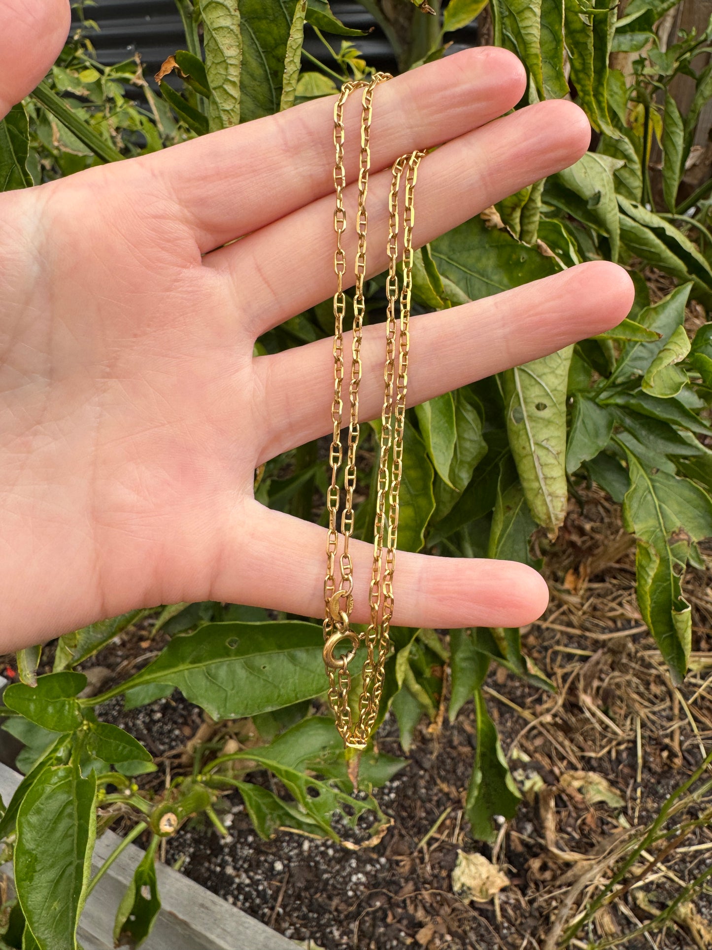 Vintage Italian 9ct yellow gold mariner link chain, 52cm / 20.47 inches long