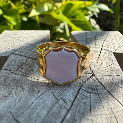 Antique 18ct yellow gold sardonyx shield signet ring