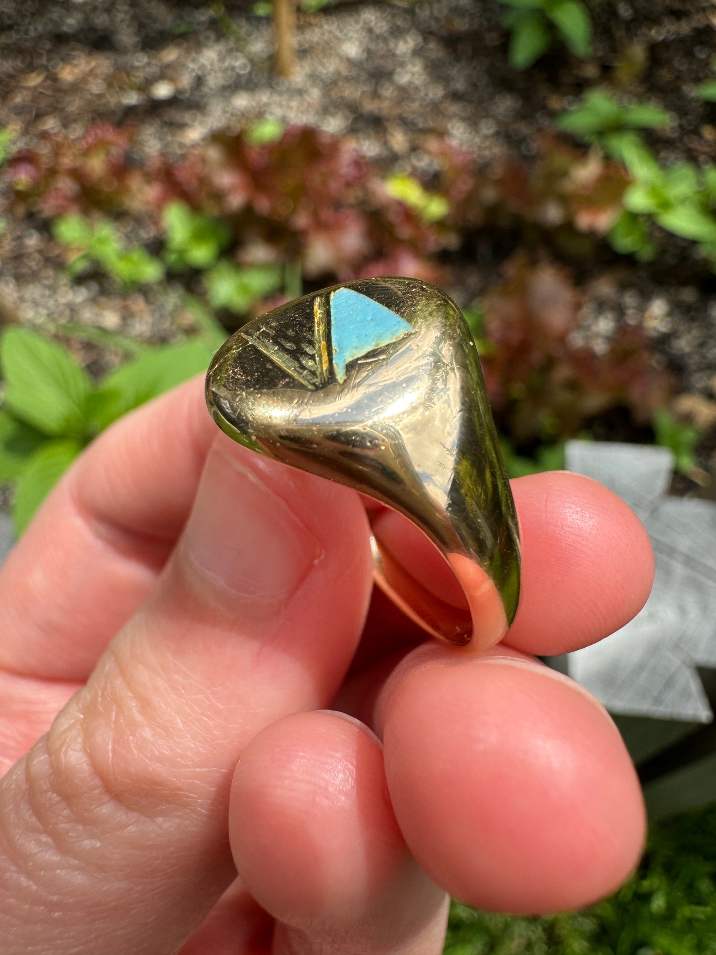 Antique Australian 15ct yellow gold engraved enamel signet ring