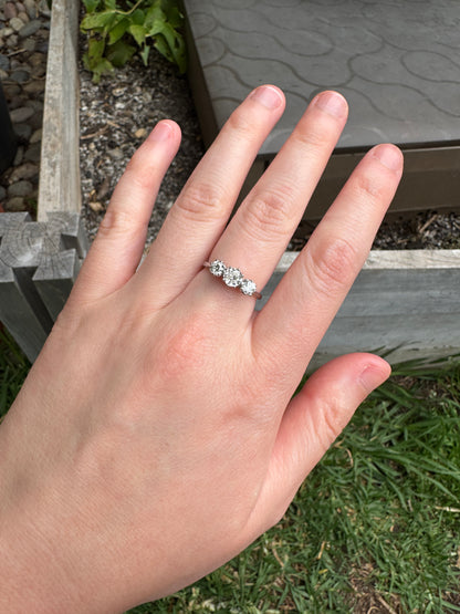 Vintage 18ct gold old mine cut diamond trilogy ring