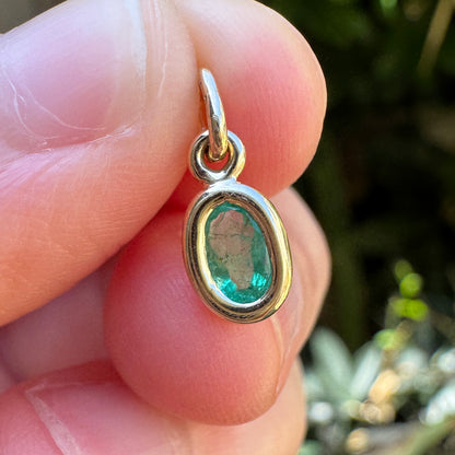 Custom handmade 9ct yellow gold 0.25ct natural emerald bezel set pendant