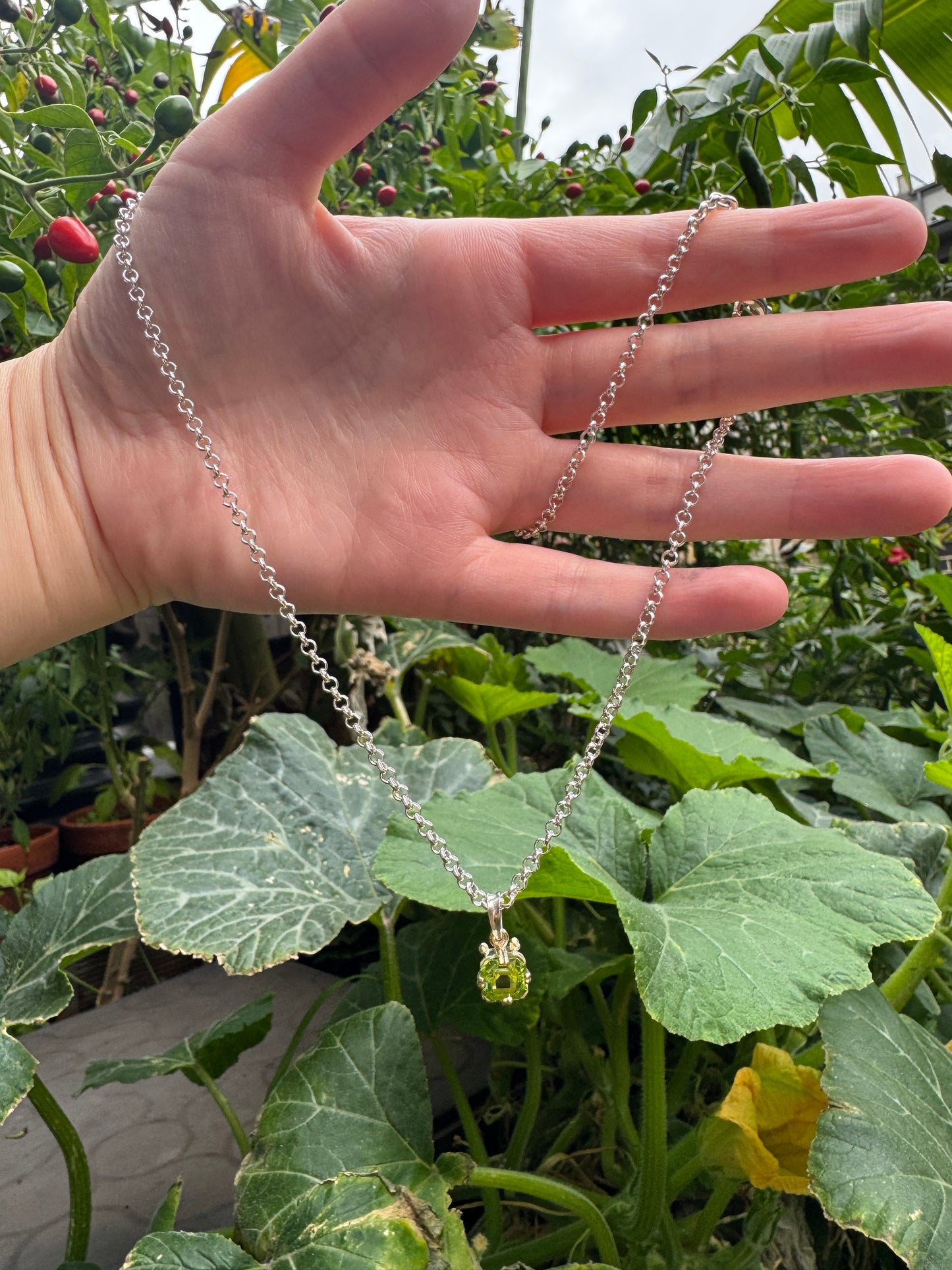 Custom handmade sterling silver and recycled 18ct yellow gold 2.09ct peridot necklace, 47cm / 18.5 inches long