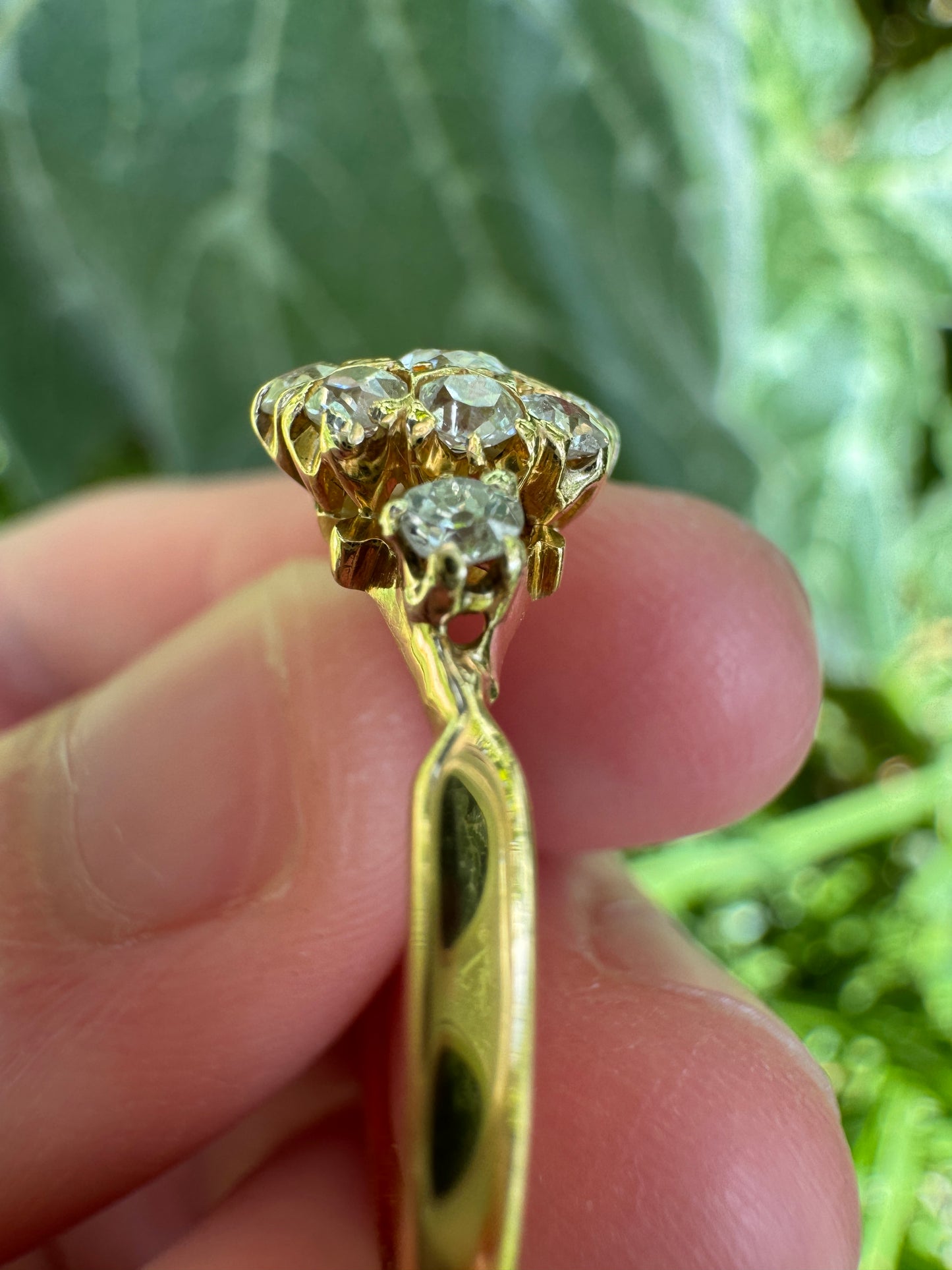 Antique 18ct yellow gold 0.55ct TCW old mine cut diamond starry cluster ring