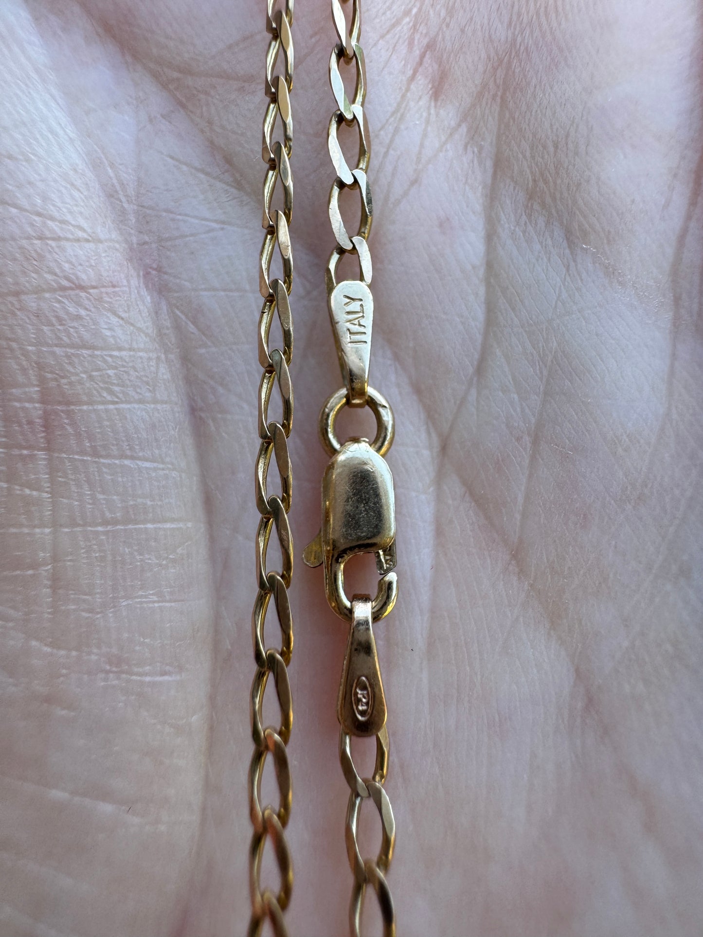 Vintage Italian 9ct yellow gold flat curb link chain, 60cm / 23.6 inches long