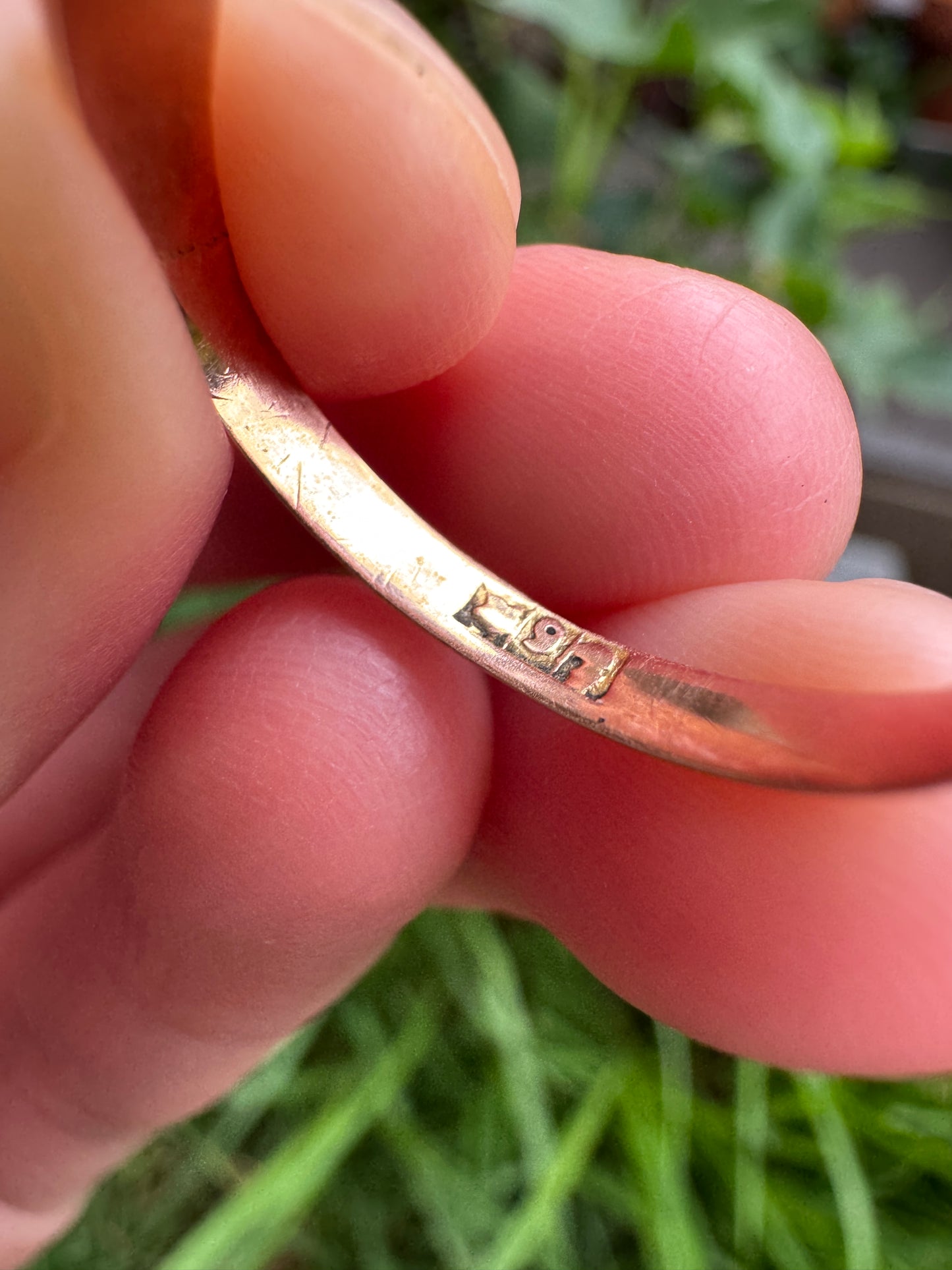 Antique Australian 9ct rosy yellow gold and enamel 'poison' signet ring