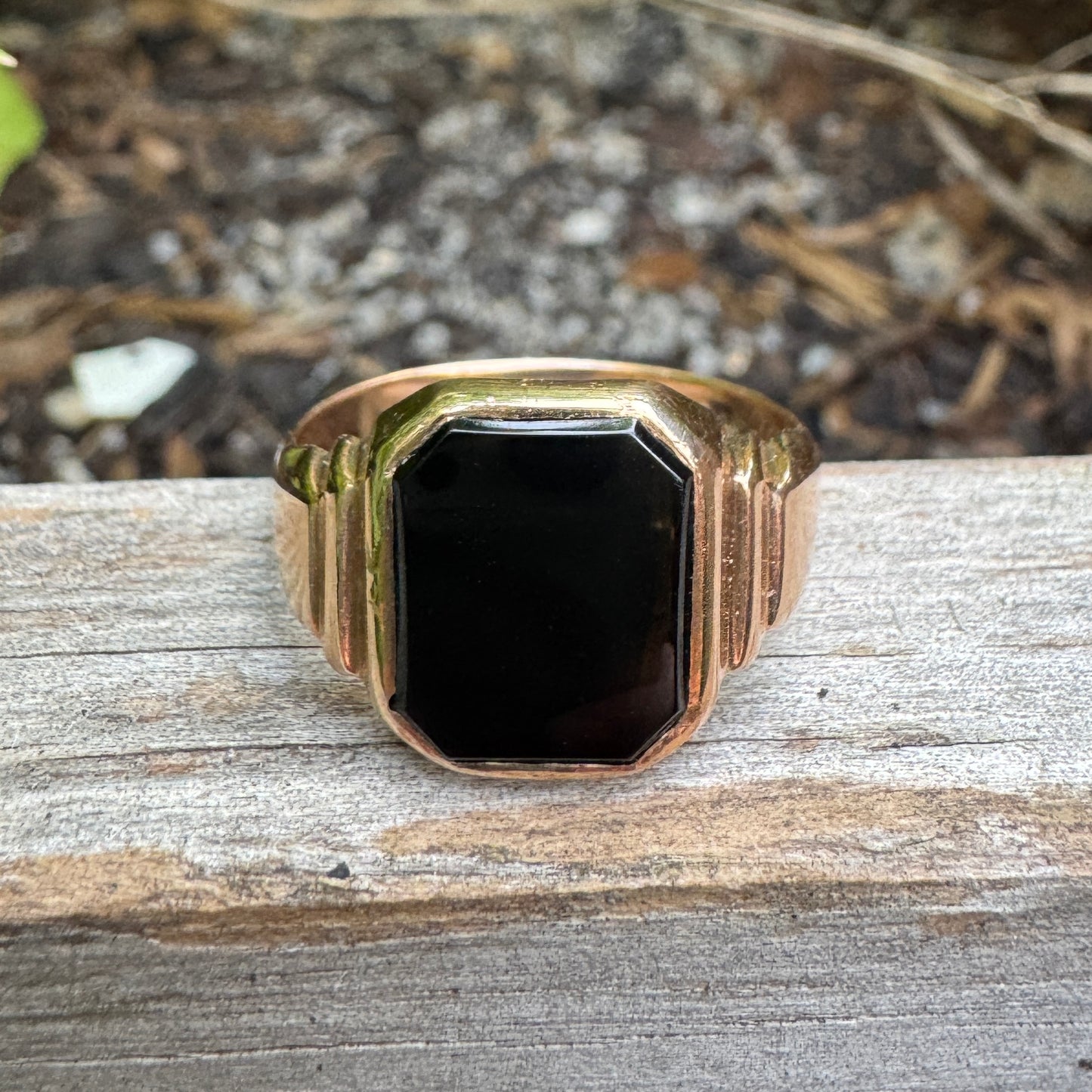 Vintage 9ct yellow gold onyx signet ring