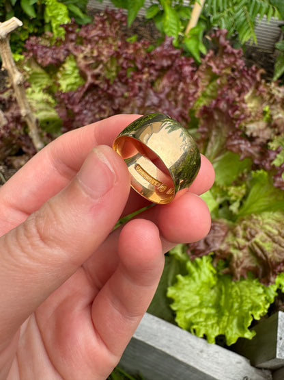 Antique Australian 18ct rosy yellow gold cigar band, 9mm wide