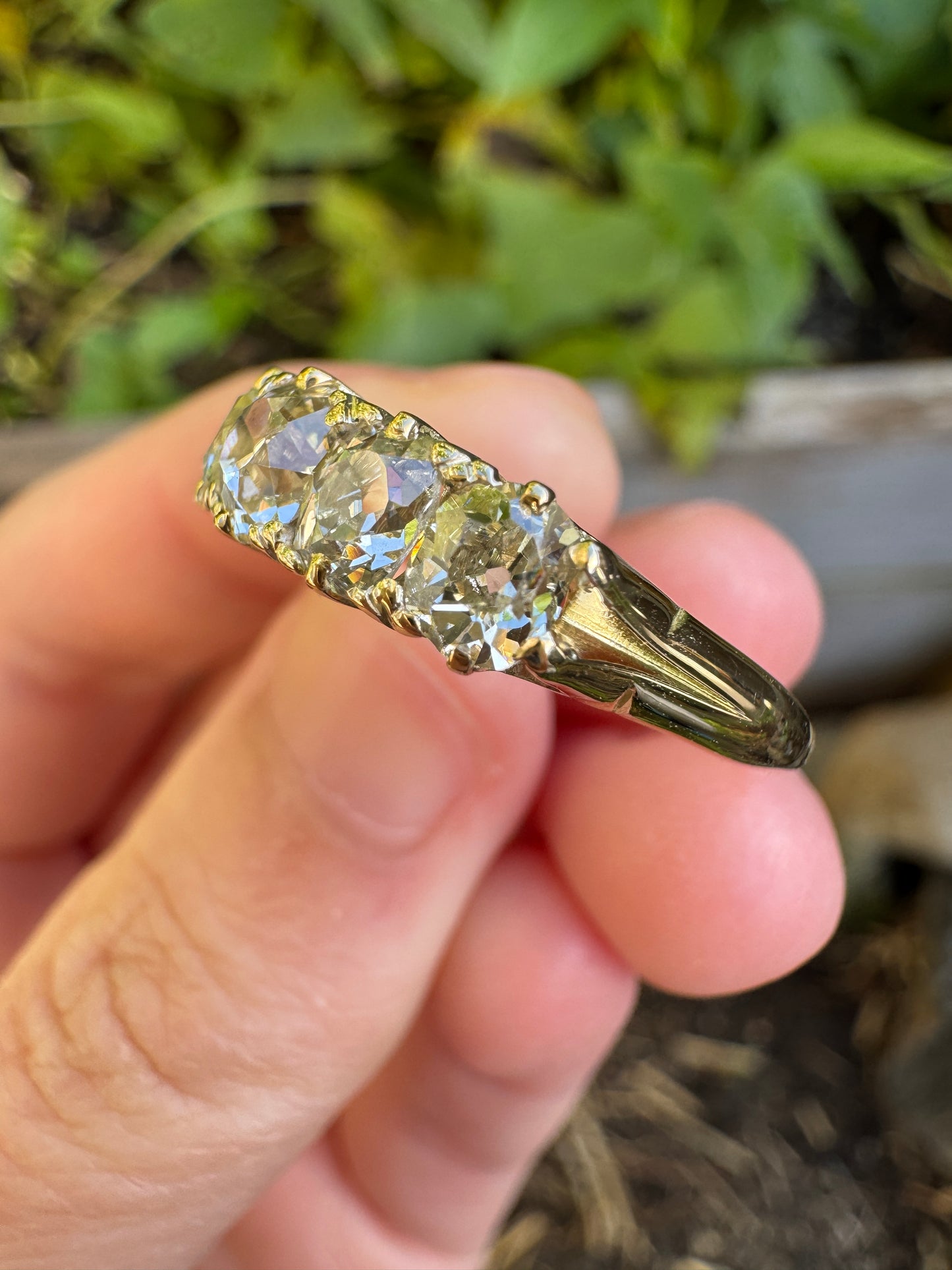 Antique 18ct yellow gold five stone 1.7ct TCW old mine cut diamond ring