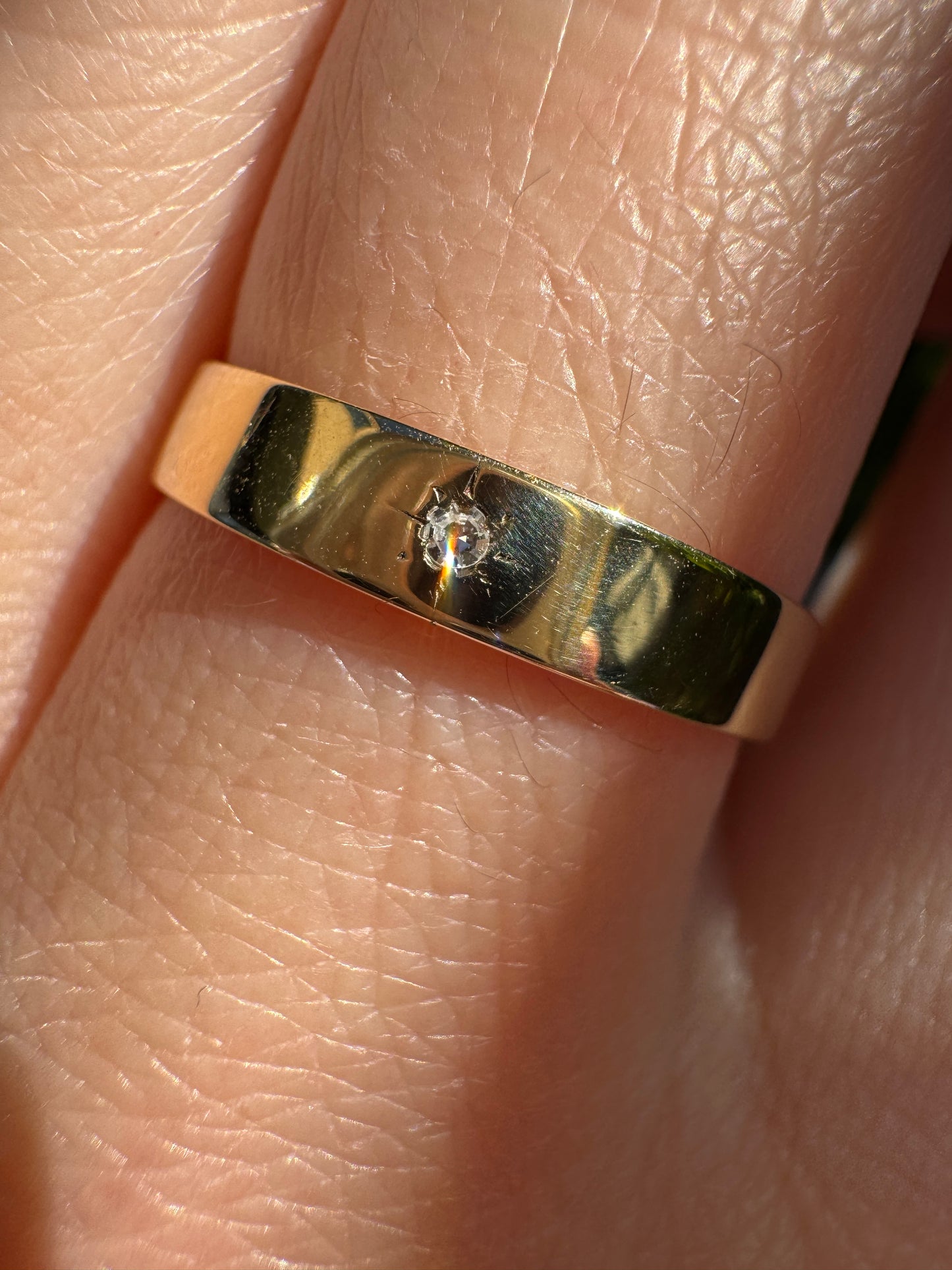 Antique 9ct yellow gold single cut diamond starset gypsy ring