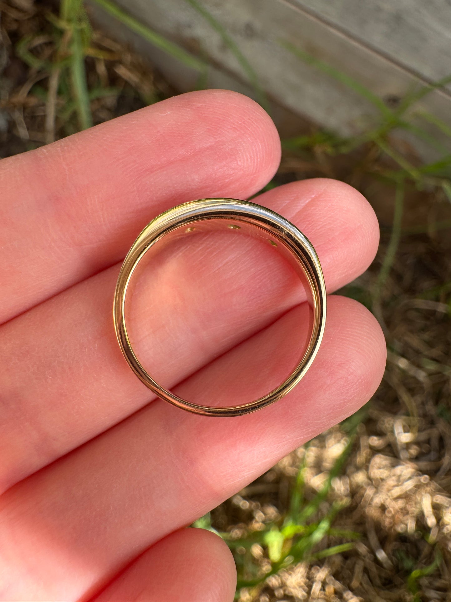 Antique 18ct yellow gold three stone old mine cut diamond starset gypsy ring