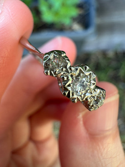 Vintage 18ct white gold and platinum three stone 0.16ct TCW old mine cut and old European cut diamond ring