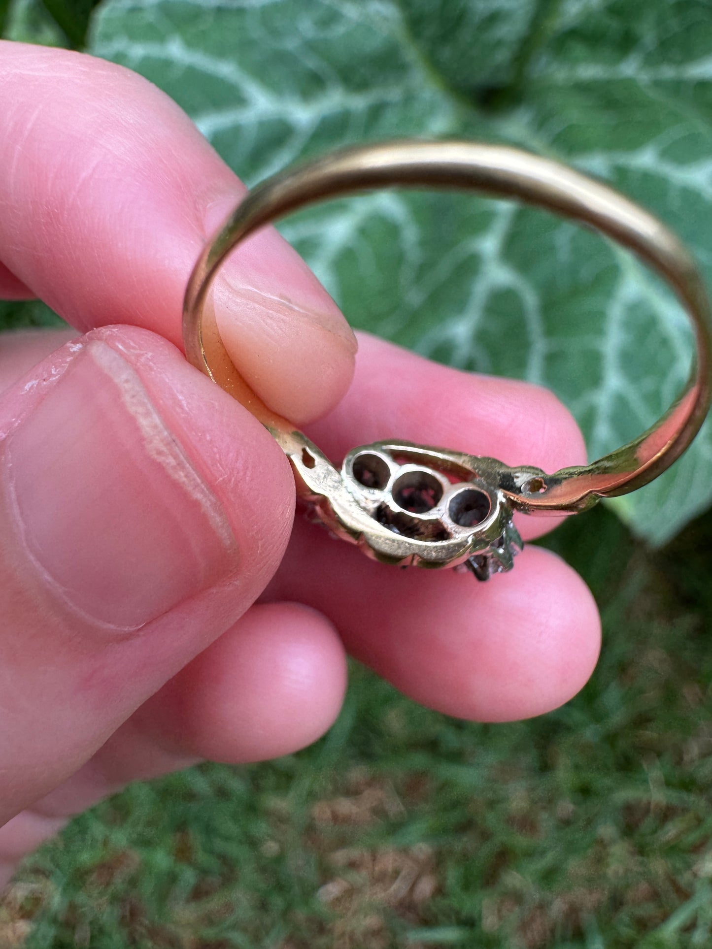 Vintage 18ct yellow gold three stone 0.5ct TCW old European cut diamond crossover ring