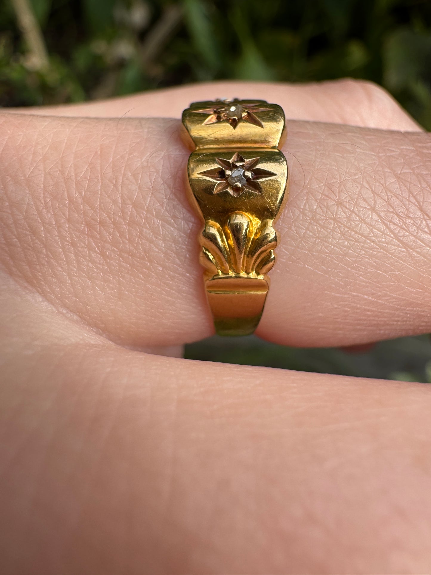 Antique Edwardian English 18ct gold rose cut diamond gypsy ring