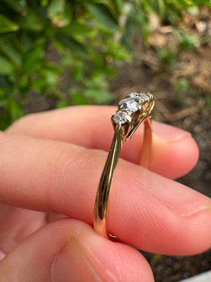 Vintage 18ct yellow gold five stone 0.28ct TCW old mine cut diamond ring