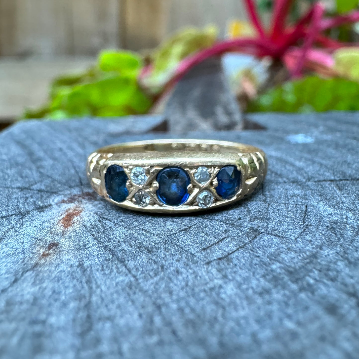 Vintage 18ct yellow gold natural sapphire and old cut diamond ring