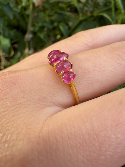 Antique 15ct yellow gold five stone 1.65ct TCW natural pink sapphire cabochon ring