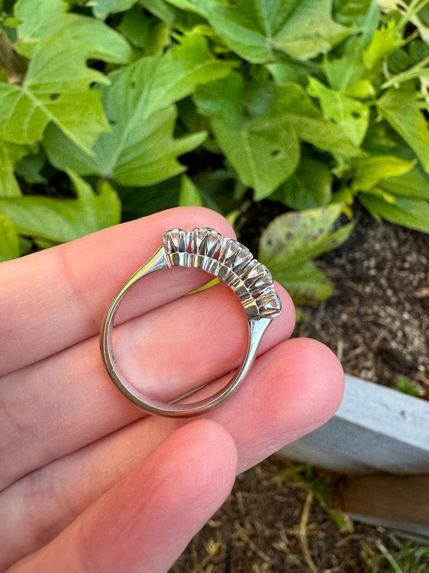 Vintage 18ct white gold 0.9ct TCW five stone old European cut diamond ring