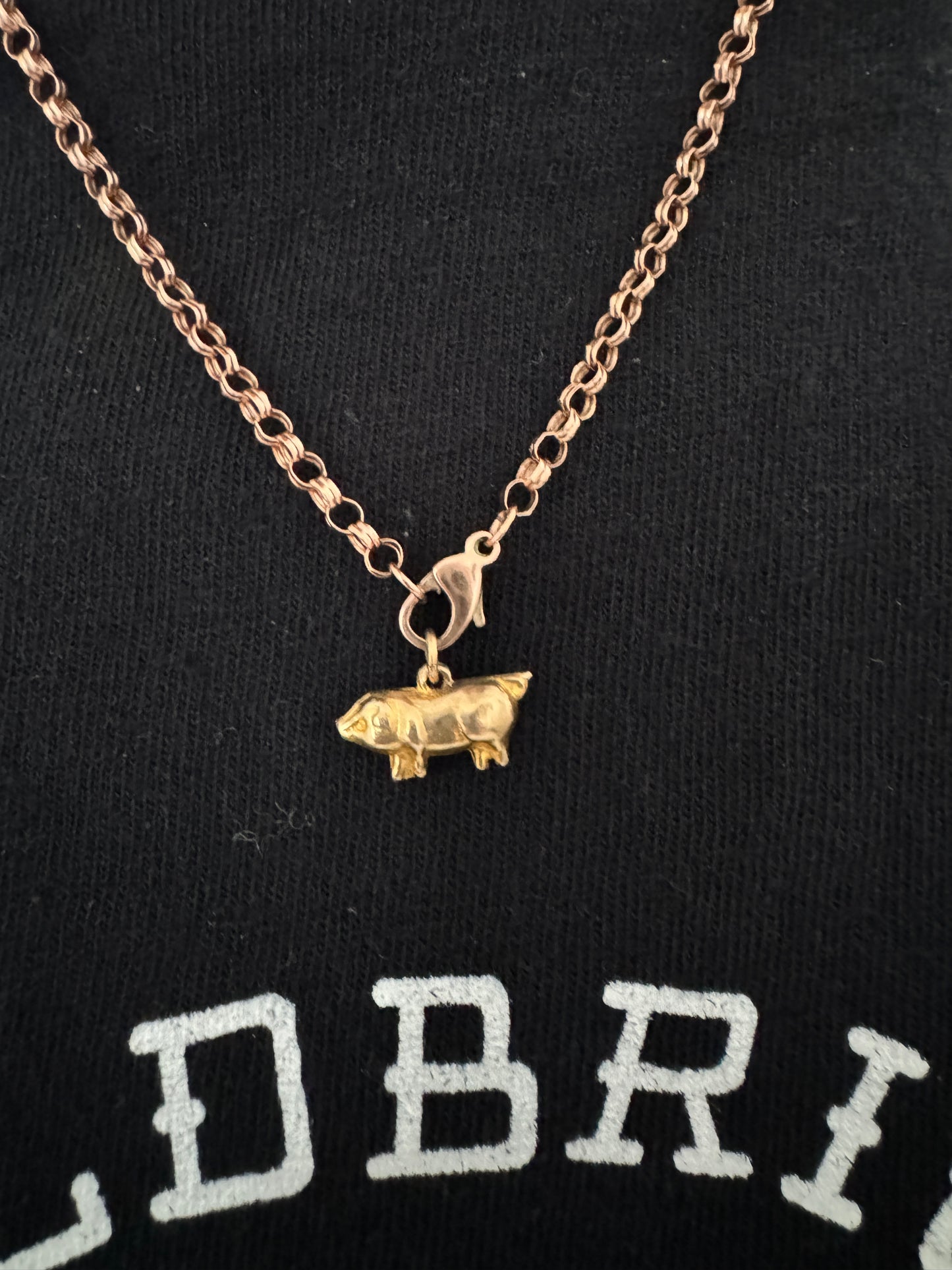Antique 9ct yellow gold small pig charm