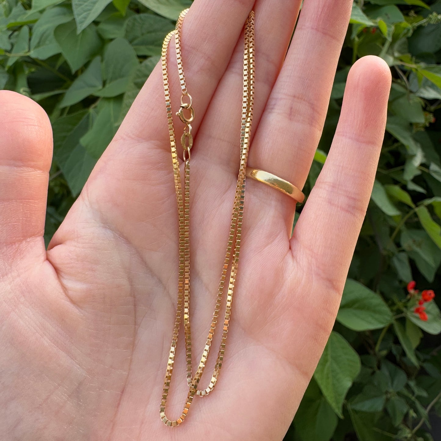 Vintage Italian 9ct yellow gold box chain, 45.5cm / 17.9 inches long