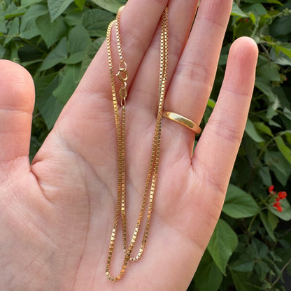 Vintage Italian 9ct yellow gold box chain, 45.5cm / 17.9 inches long