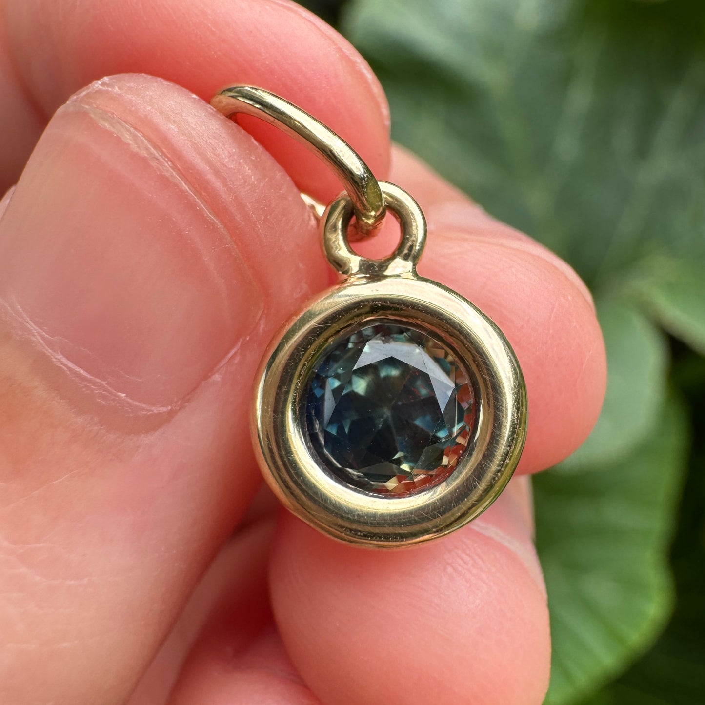 Custom handmade recycled 9ct yellow gold 1.03ct Australian parti sapphire bezel set pendant