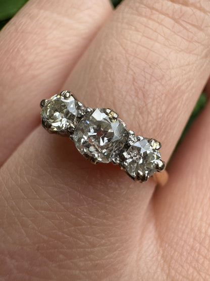 Vintage English 18ct yellow gold three stone 0.86ct TCW old mine cut diamond ring