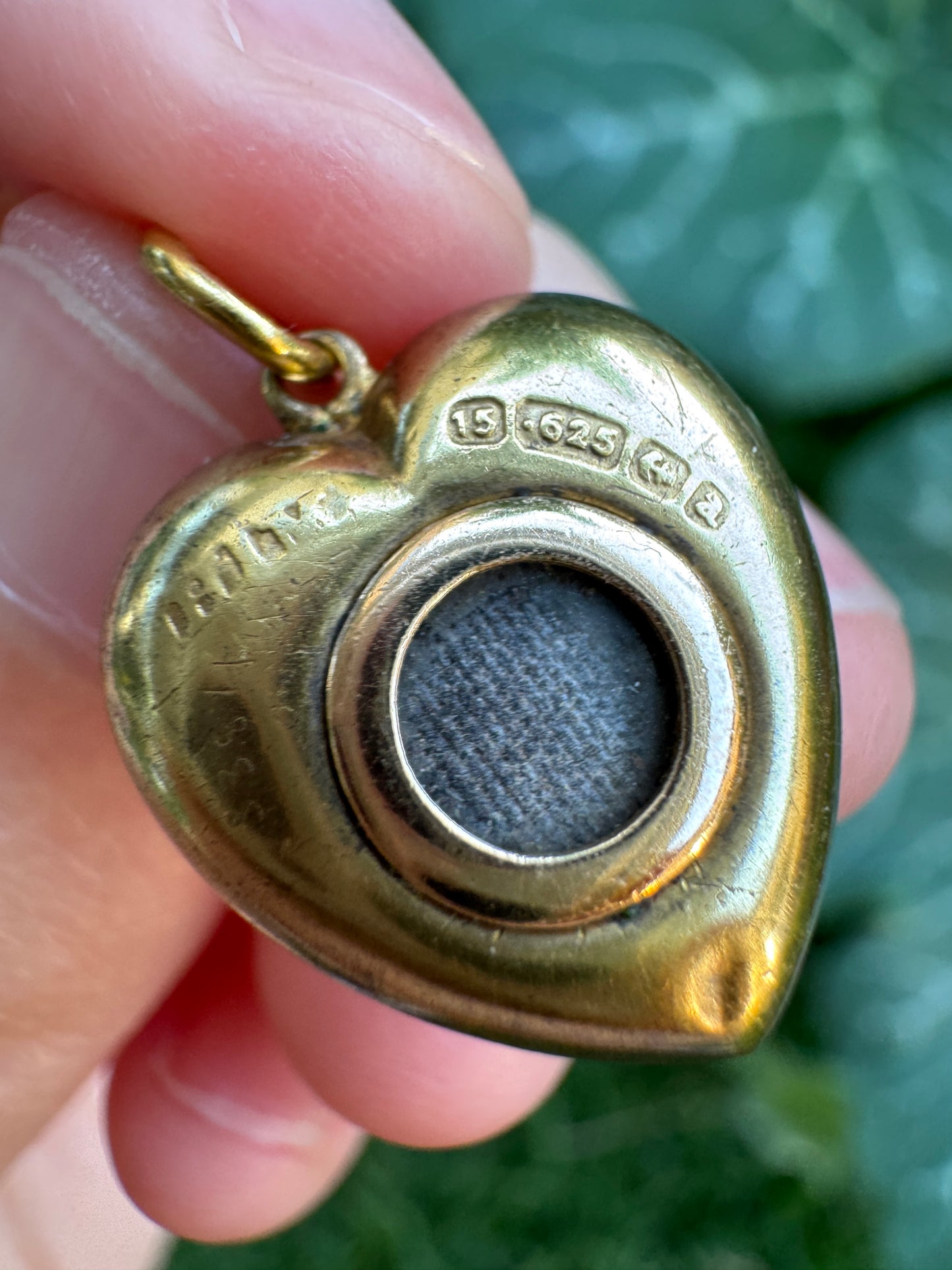 Antique English Victorian 15ct yellow gold rose cut diamond starset heart pendant