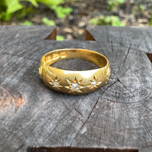 Antique 18ct yellow gold three stone old mine cut diamond starset gypsy ring