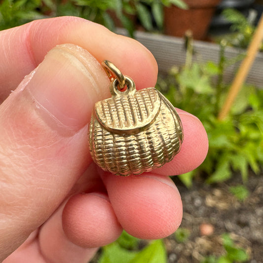 Vintage 9ct yellow gold handbag/purse charm