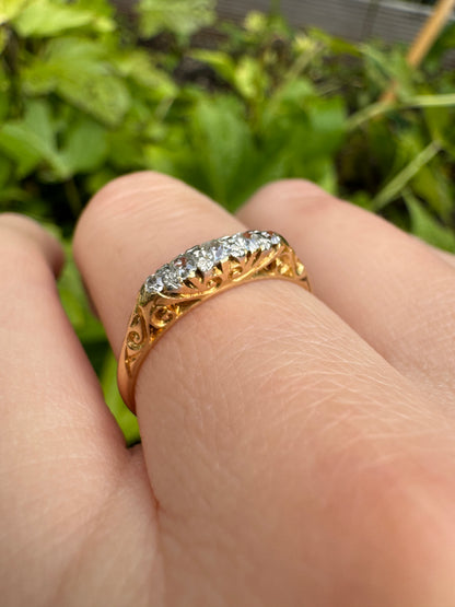 Vintage 18ct yellow gold 0.25ct TCW five stone single cut diamond ring